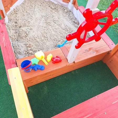 Family Friendly Oros Medulin, With Pool *