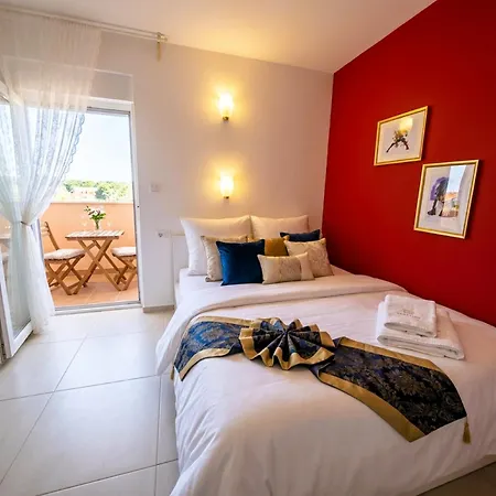 شقة Family Oros Medulin, With A Pool, Ggd ميدولين