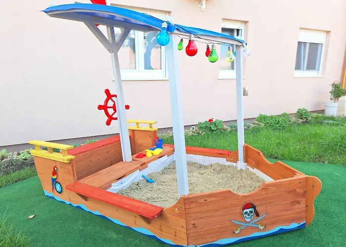 Family Friendly Oros Medulin, With Pool, Ggd Apartman Medulin