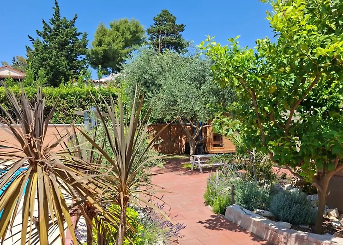 Family Friendly Oros Medulin, With Pool, Ggd